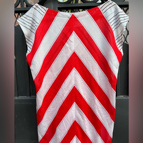 Vintage Geometric thin sheer blouse/dress depending on who’s wearing it. size 12 - Picture 8 of 8